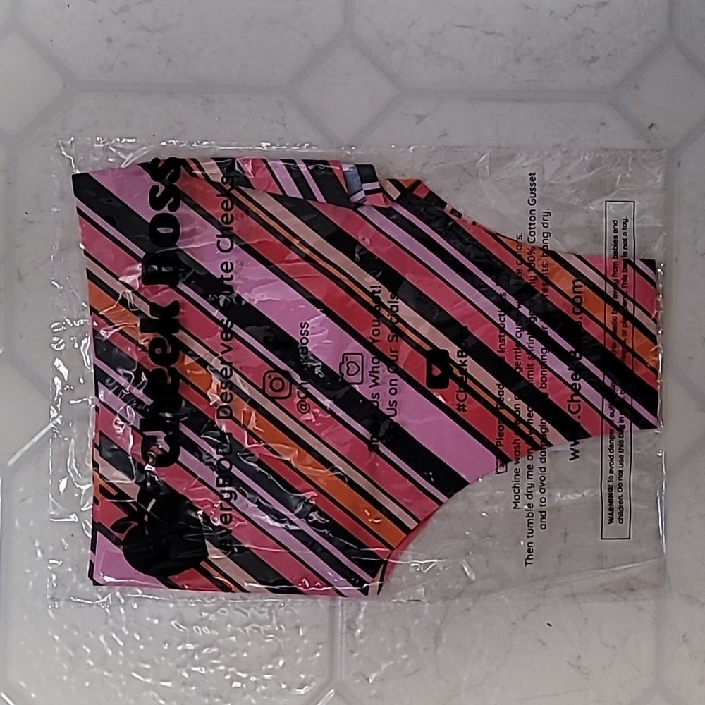 Cheekboss Cheekies size Large